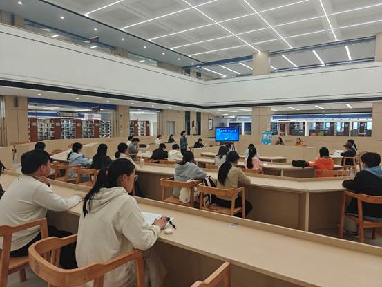 重温经典、师生共读